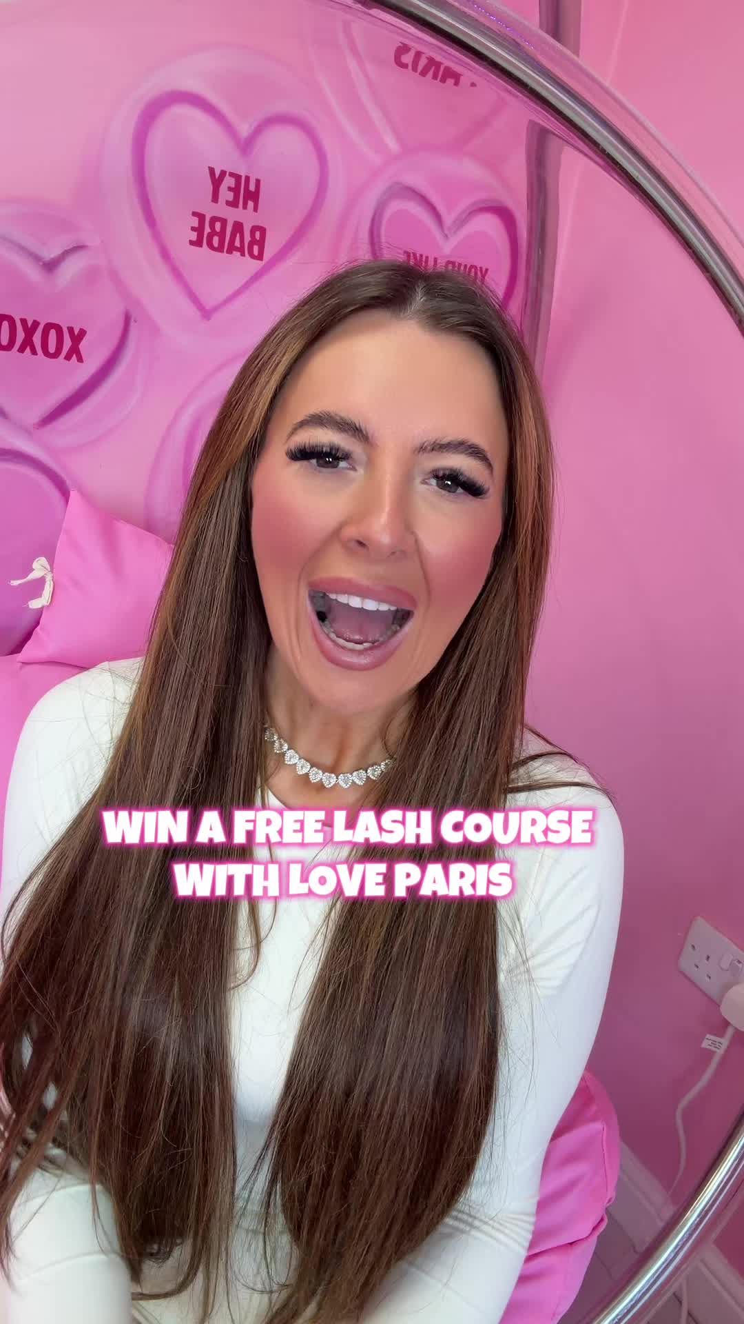 @LoveParisSalon