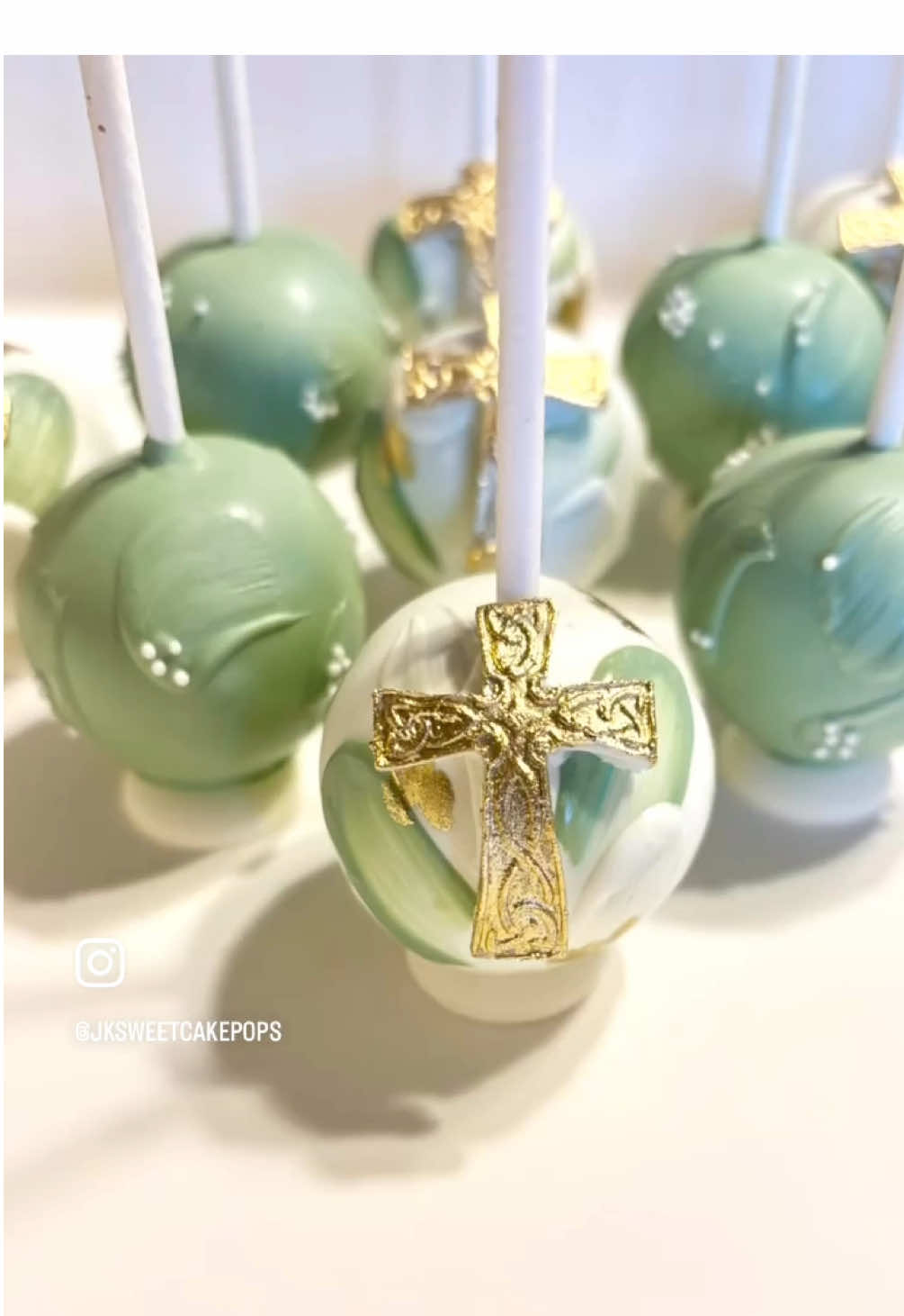 @JKSweetCakePops