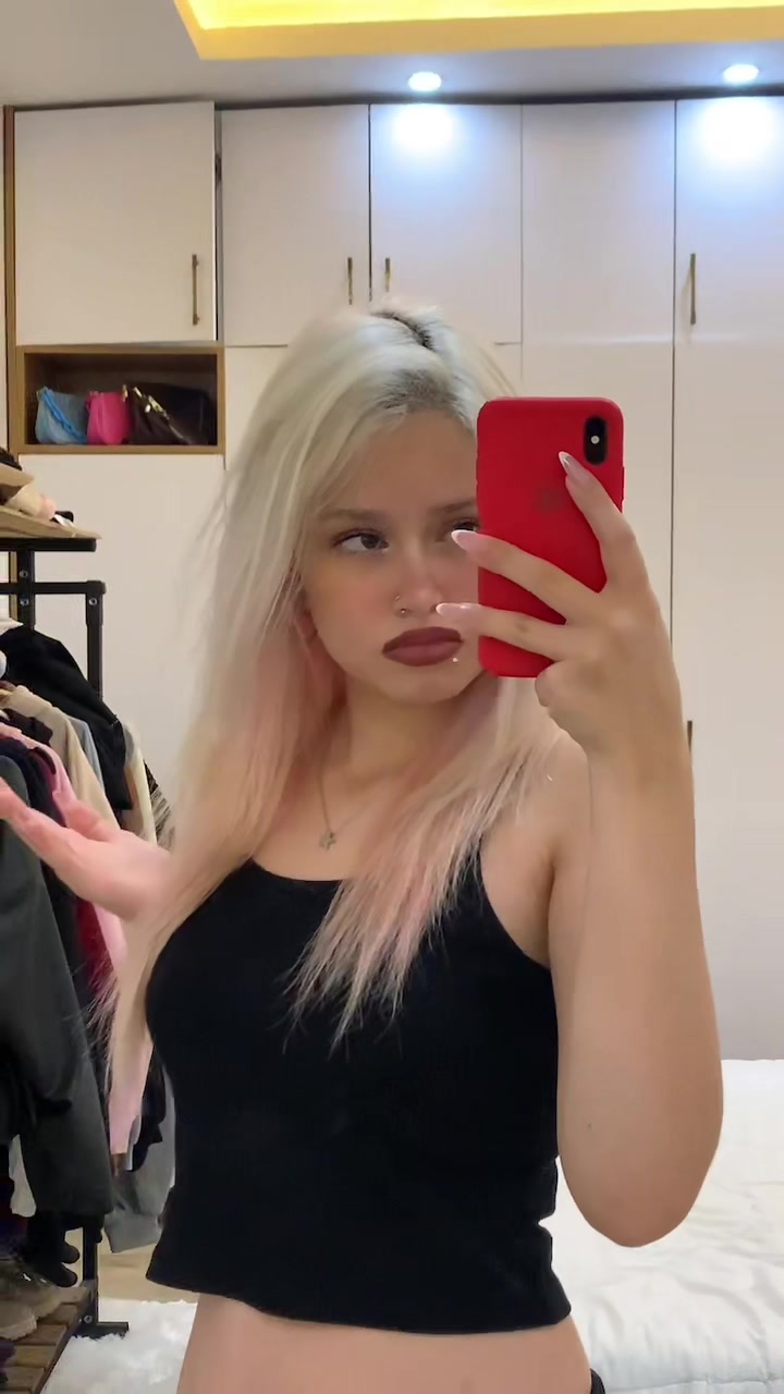 @heliaydn