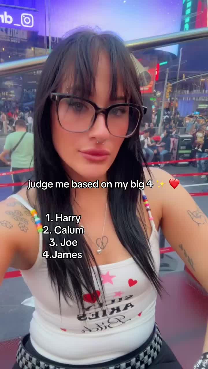 @bri ★ ☆ ★