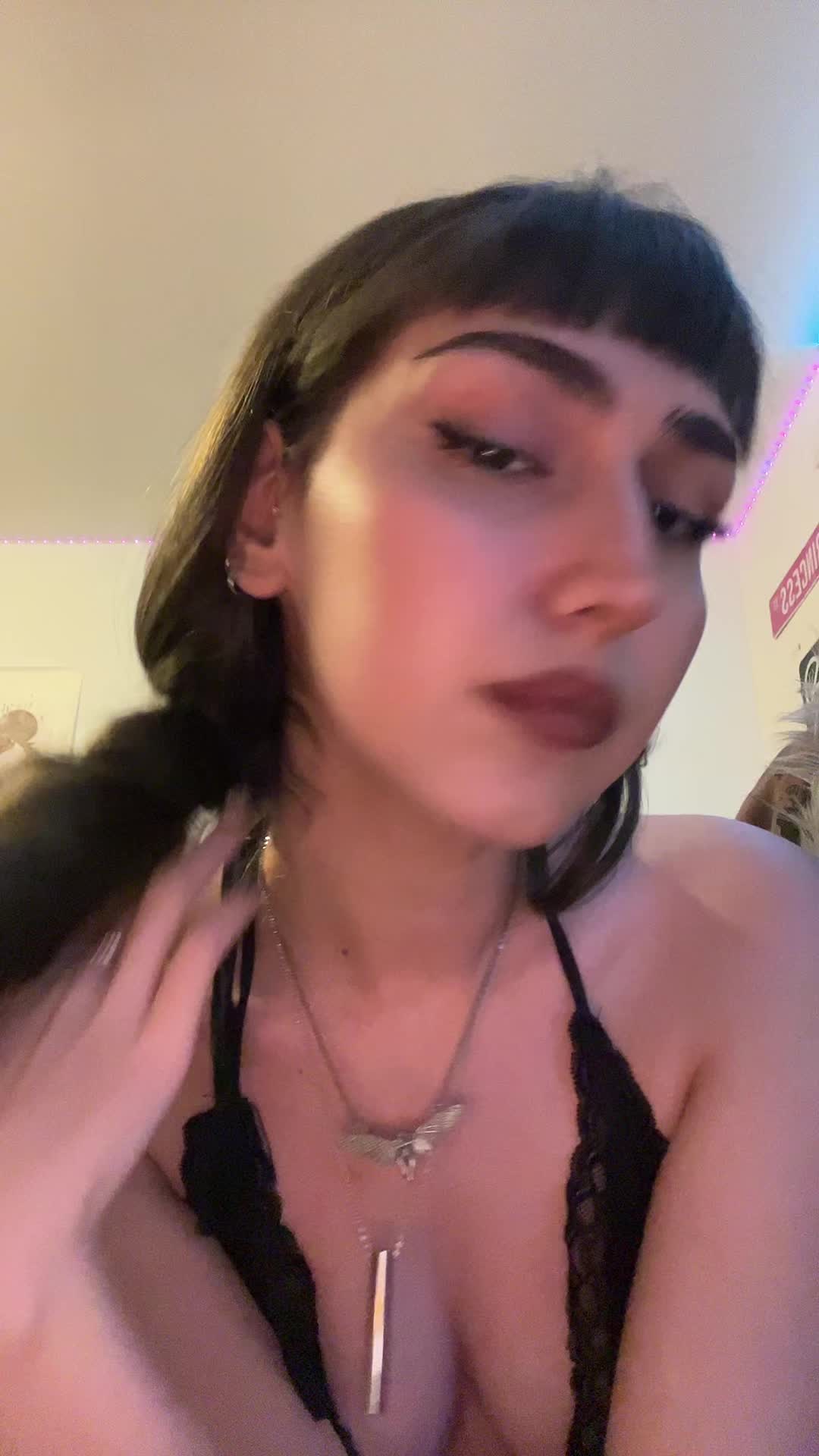 @ɴⁱᵏᵃ🕊