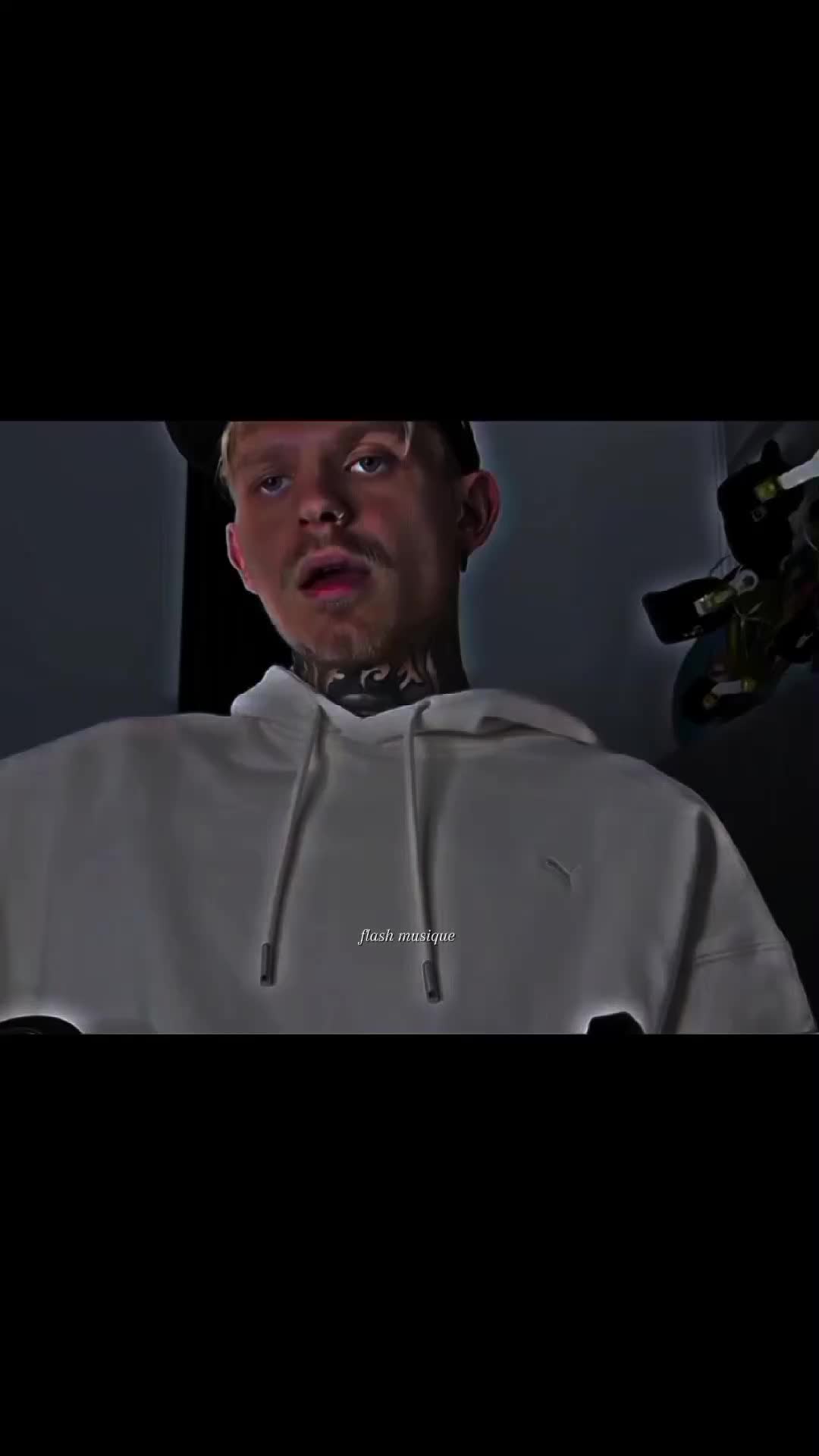 @𝙛𝙡𝙖𝙨𝙘𝙝_𝙢𝙪𝙨𝙞𝙦𝙪𝙚
