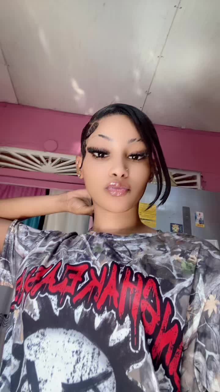 @Pretty_R🕷️