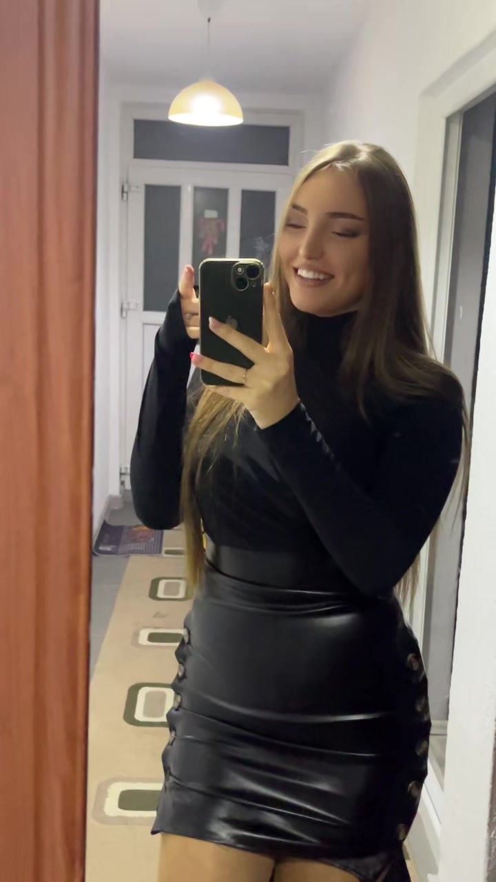 @🖤