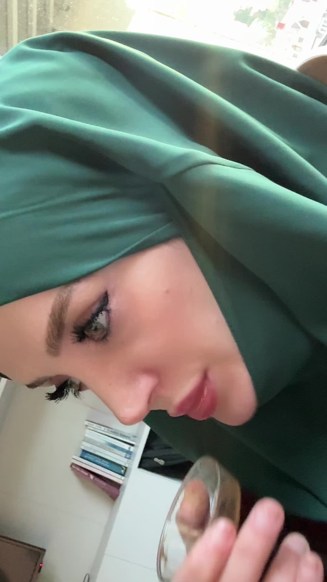@B&uuml;şra Irem Tirindaz