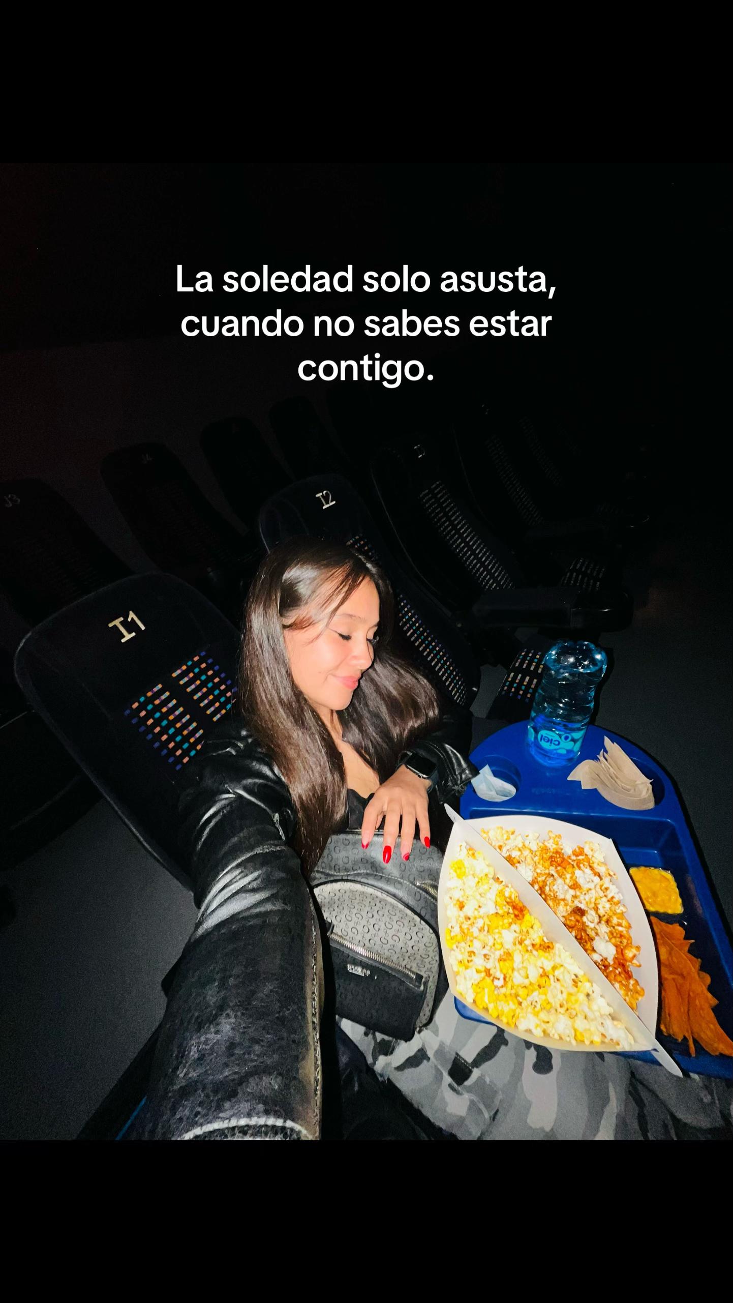 @🐼 Fernanda Rosas 🦋