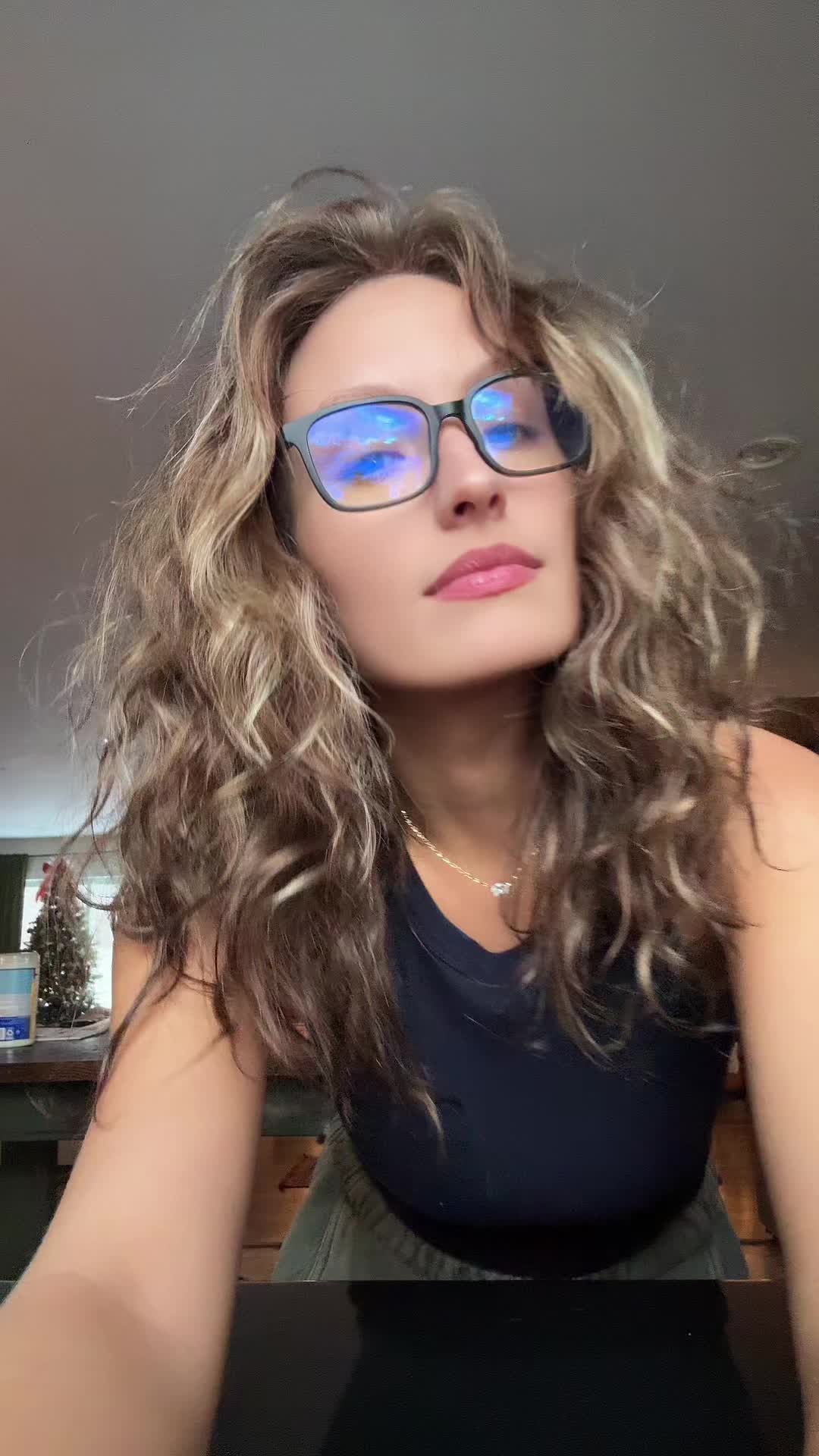 @Mia