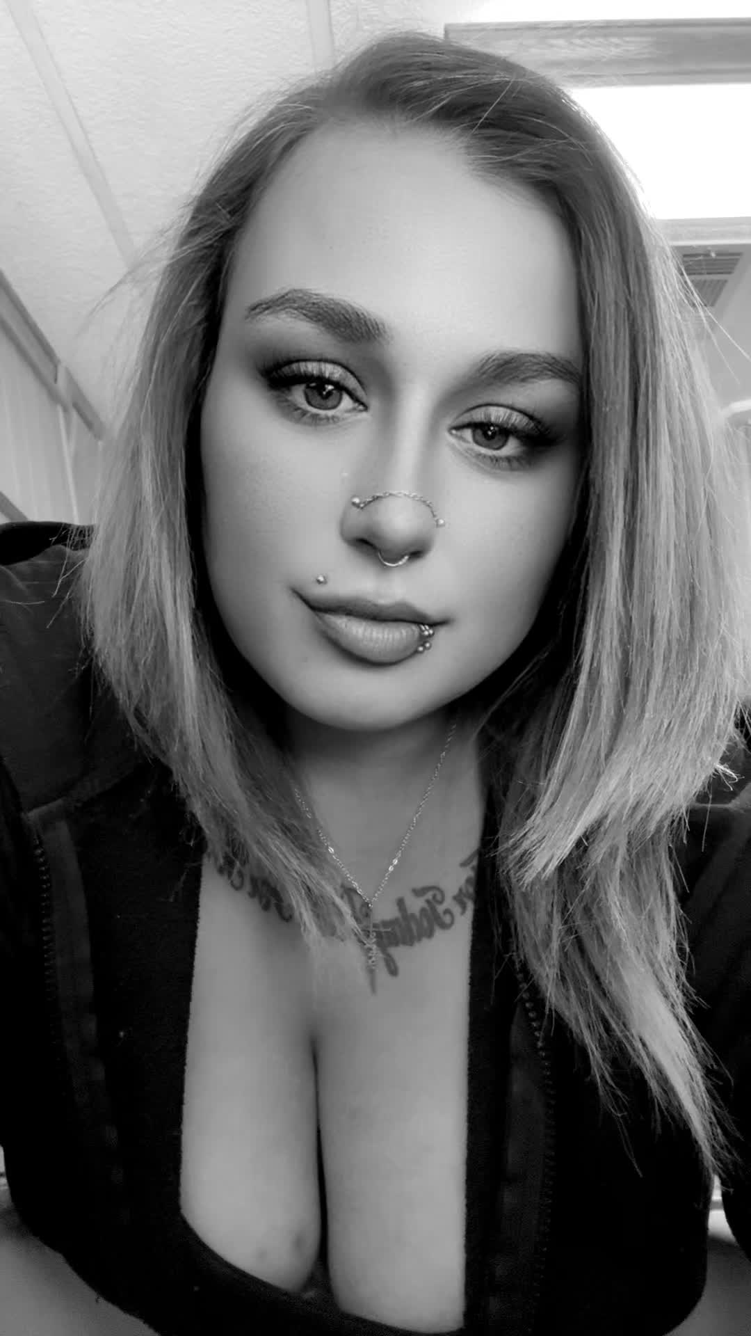 @kaluhmarie