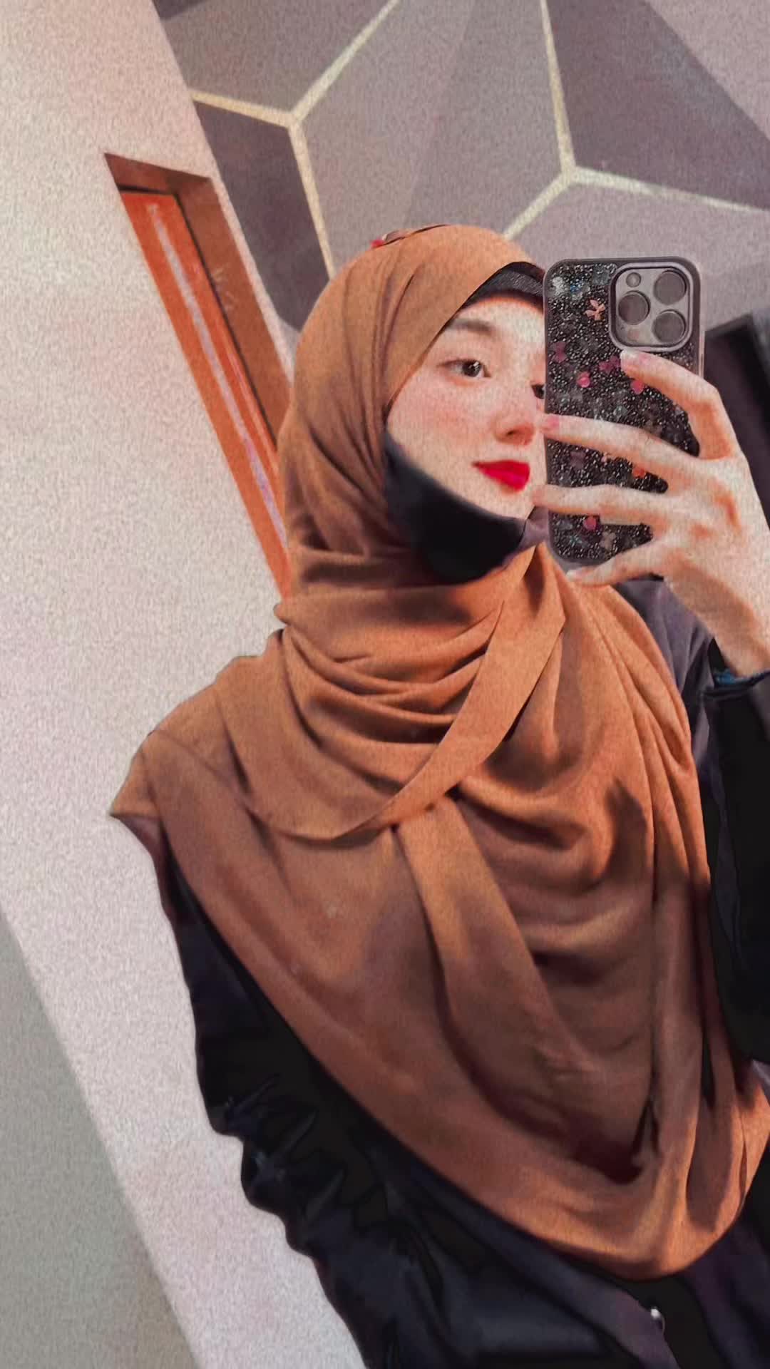 @𝕾𝖆𝖒𝖊𝖊𝖗𝖆 𝕶𝖍𝖆𝖓 🕊️