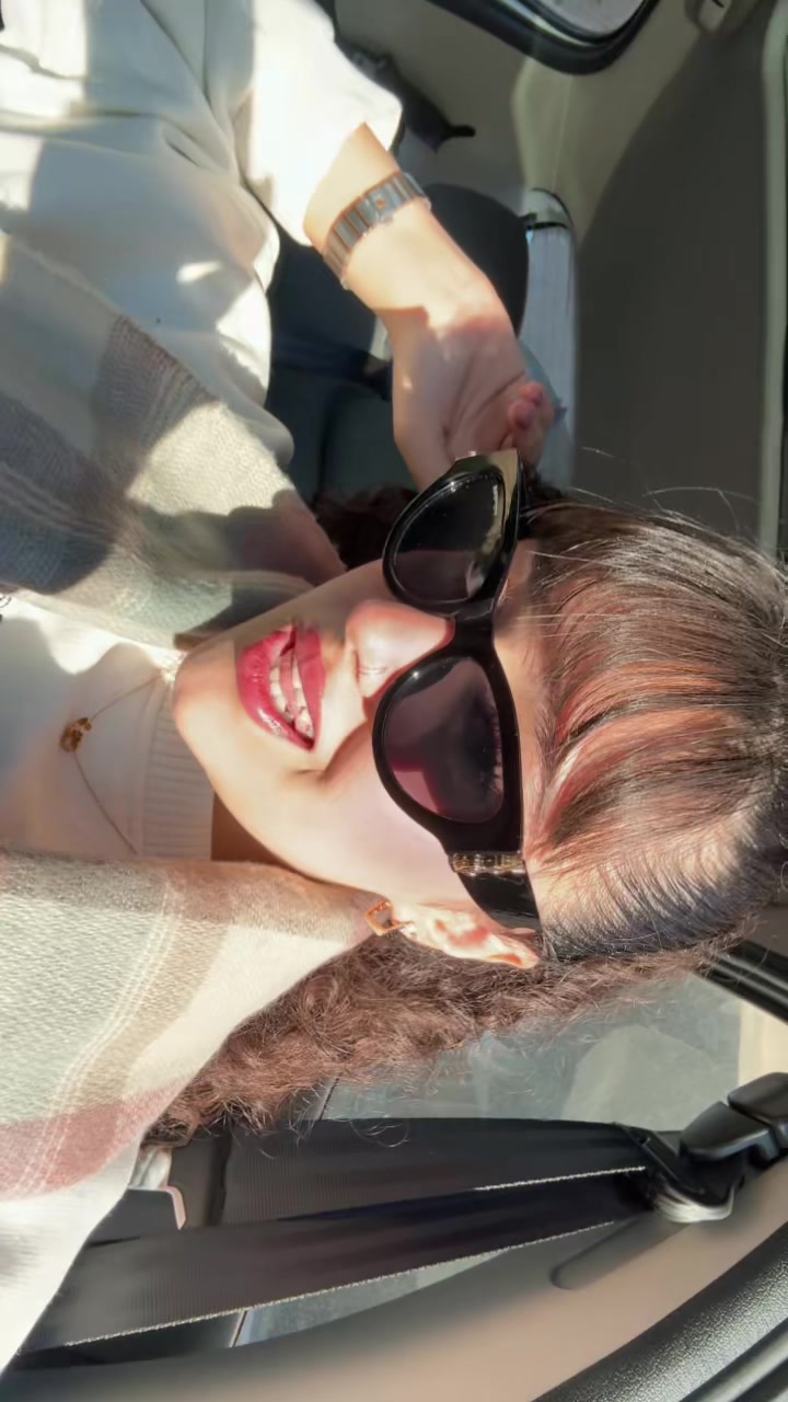 @iihelliyaa
