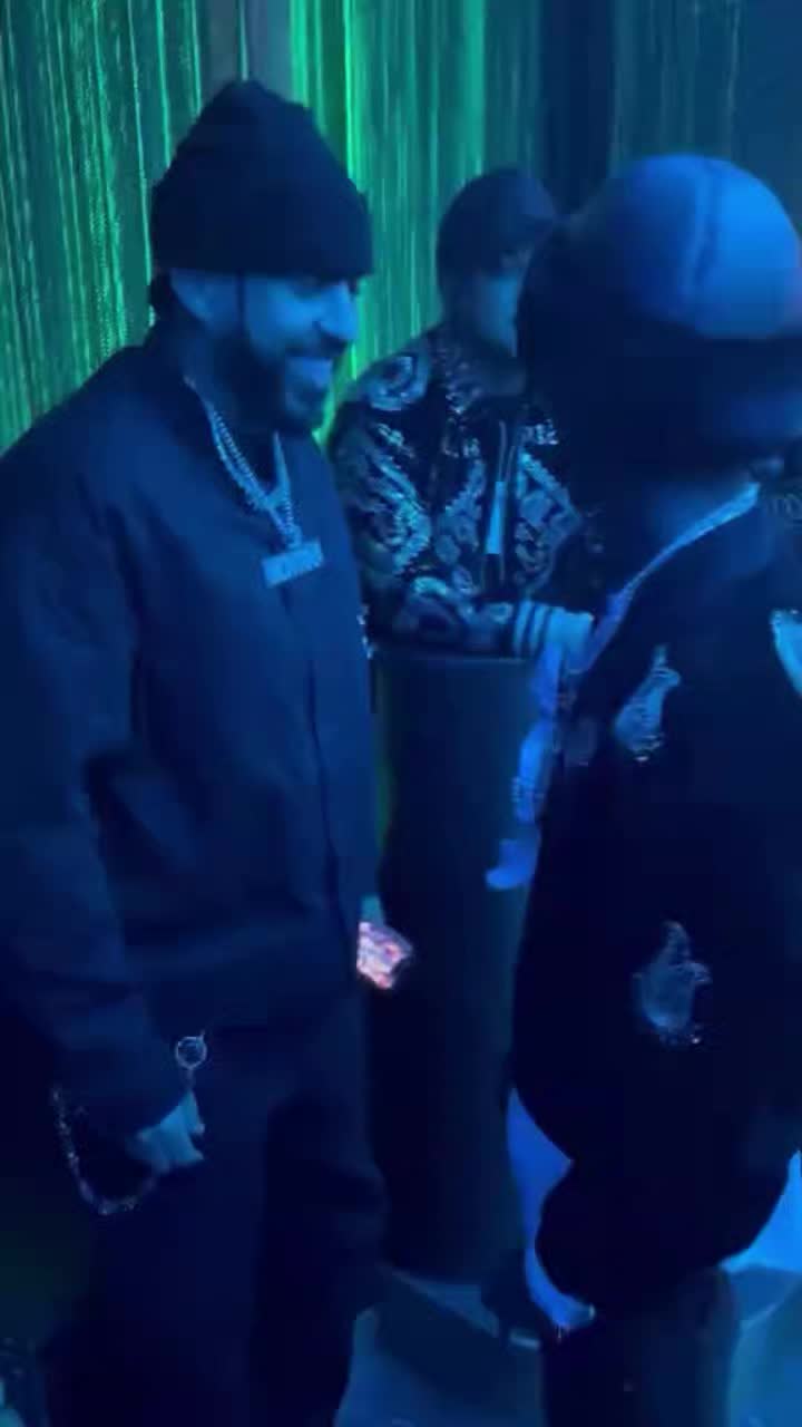 @AYOLA VIBEZ