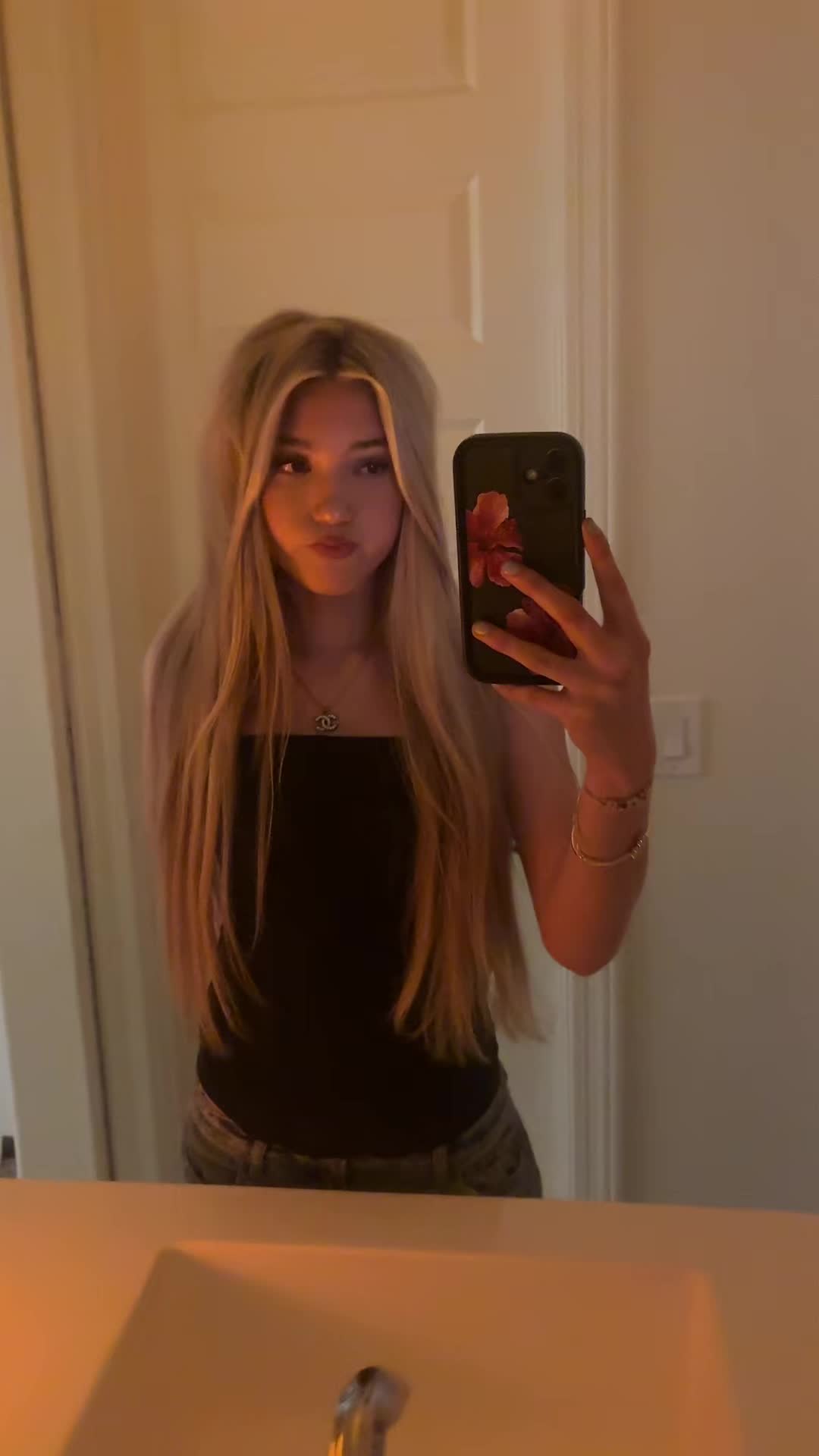 @lylaa