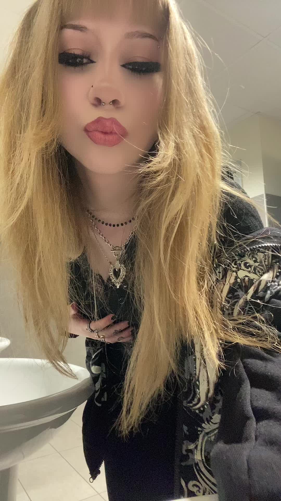 @🎀༘ ⋆&zeta;͜͡𝕲𝖍𝖔𝖘𝖙𝖌𝓲𝓻𝓵⋆🎀༘