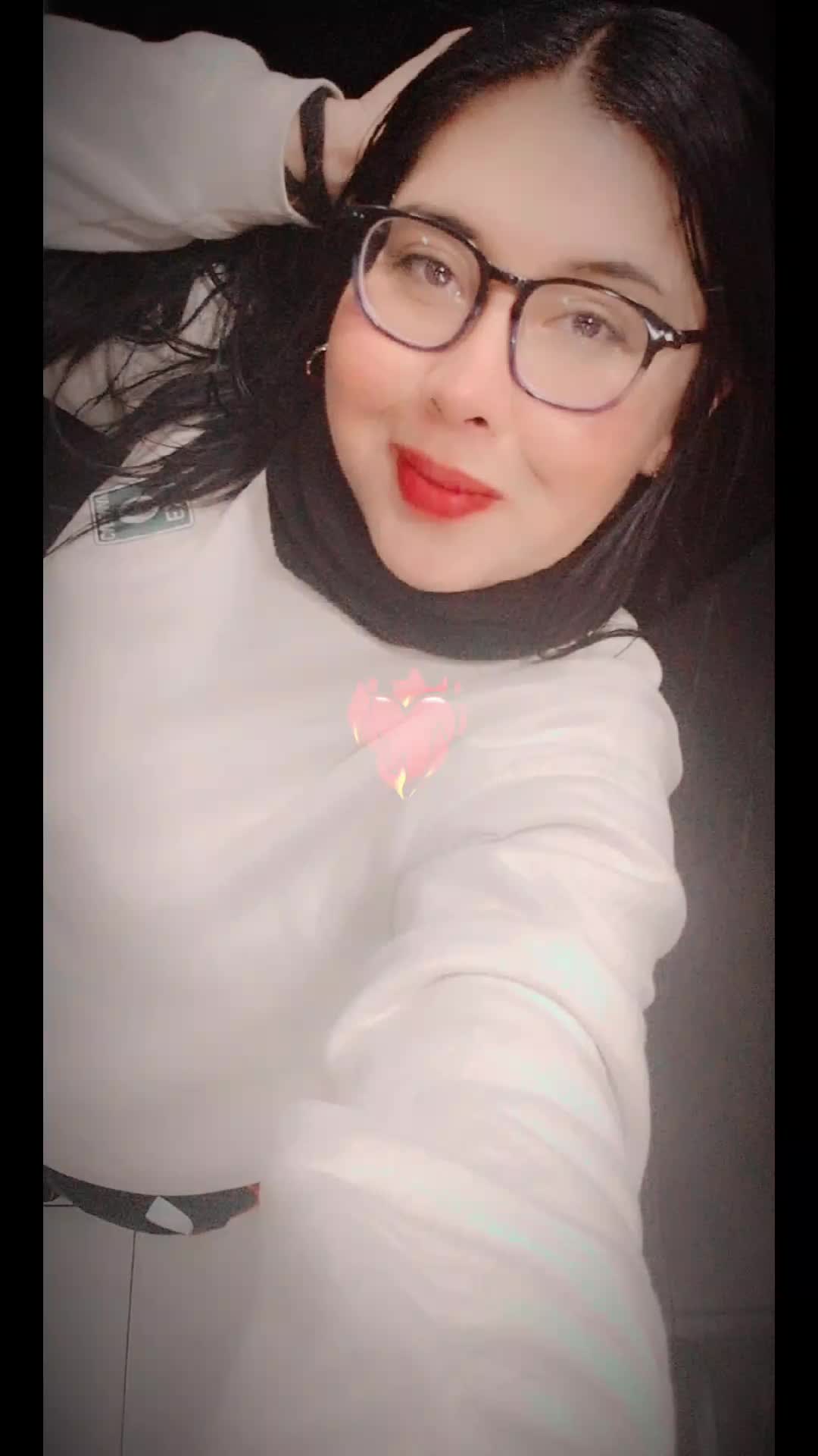 @VickyRous