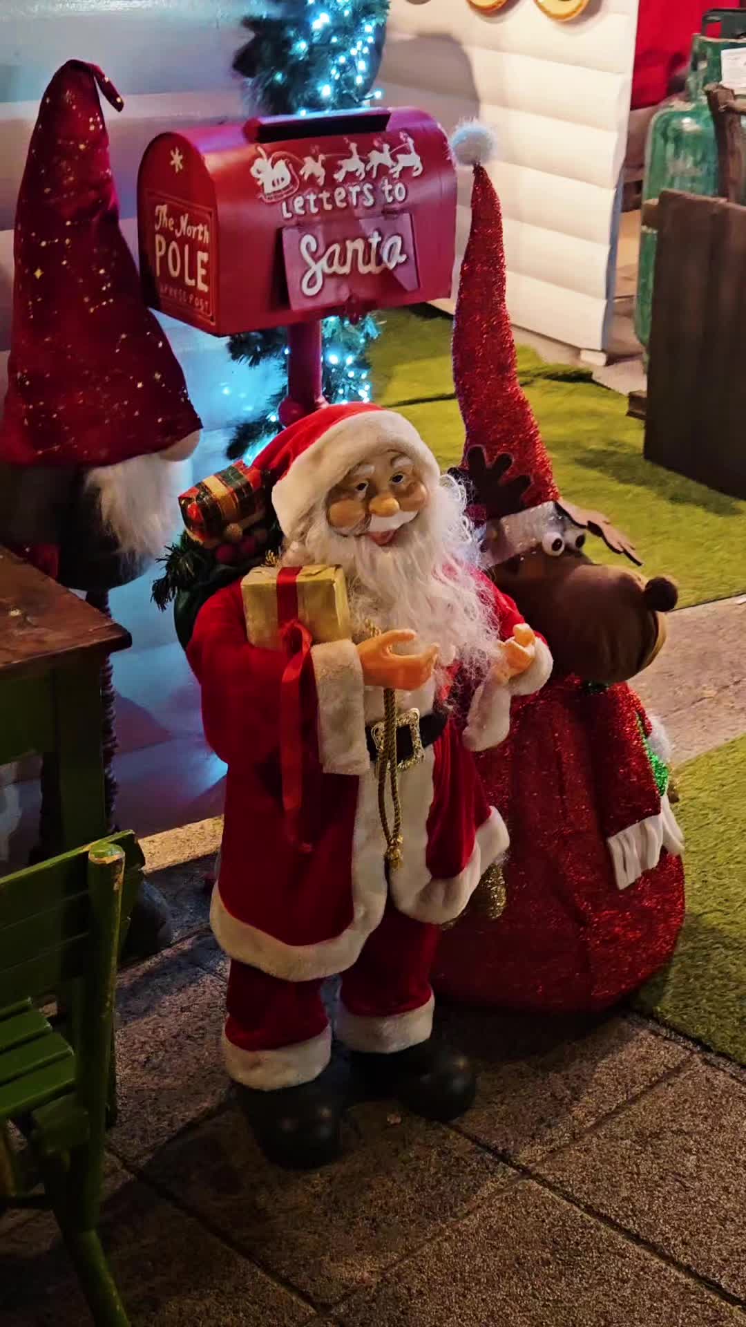 @Magdolna &Eacute;les