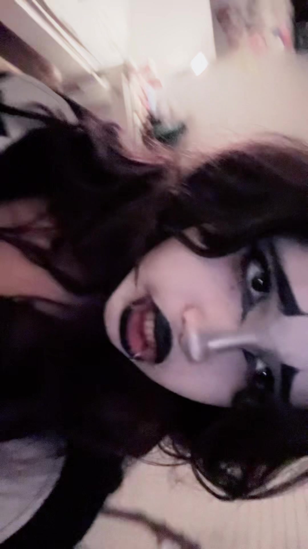 @☠️🕸️🖤💜DANI💜🖤🕸️☠️