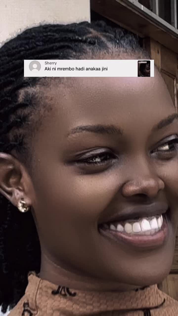 @Cute smile ☺️☺️☺️