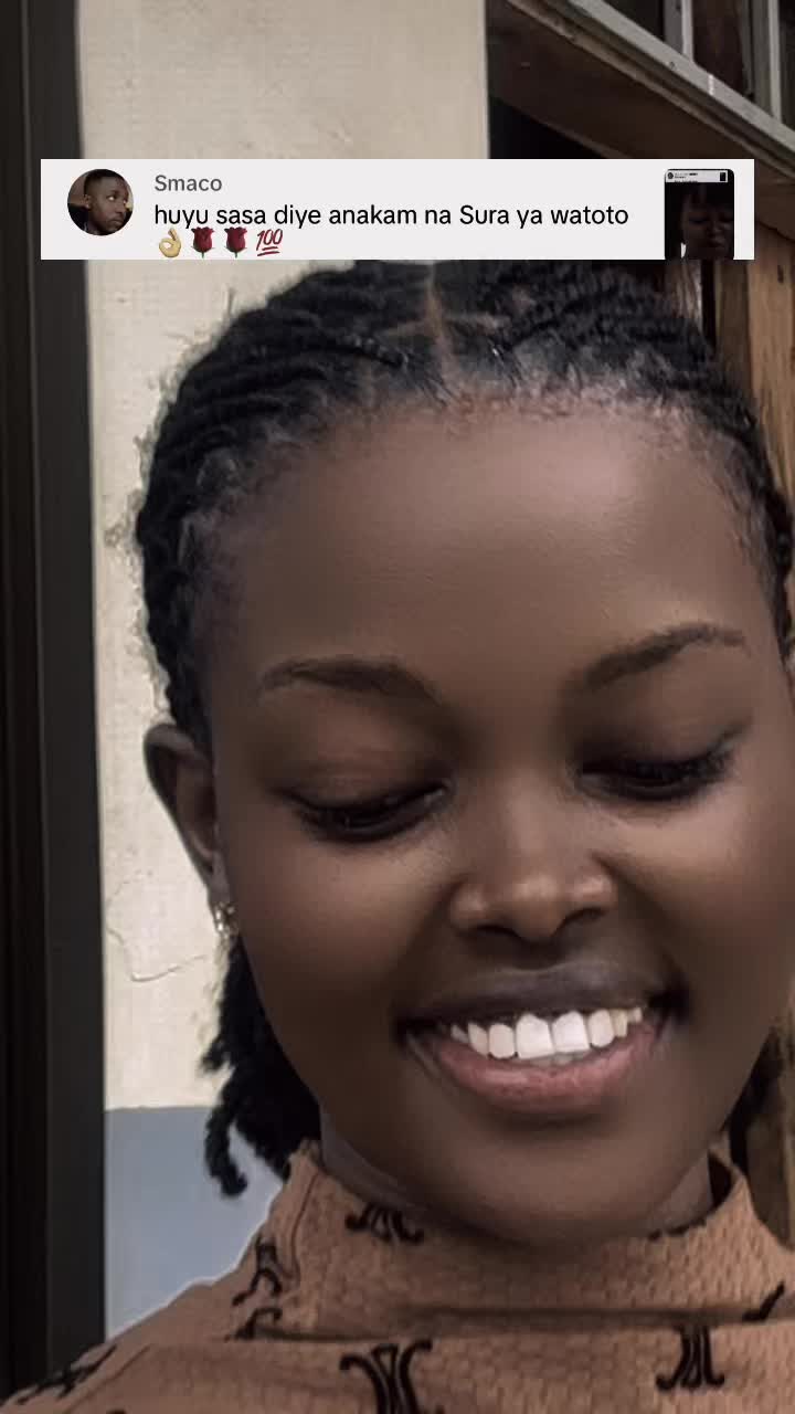 @Cute smile ☺️☺️☺️
