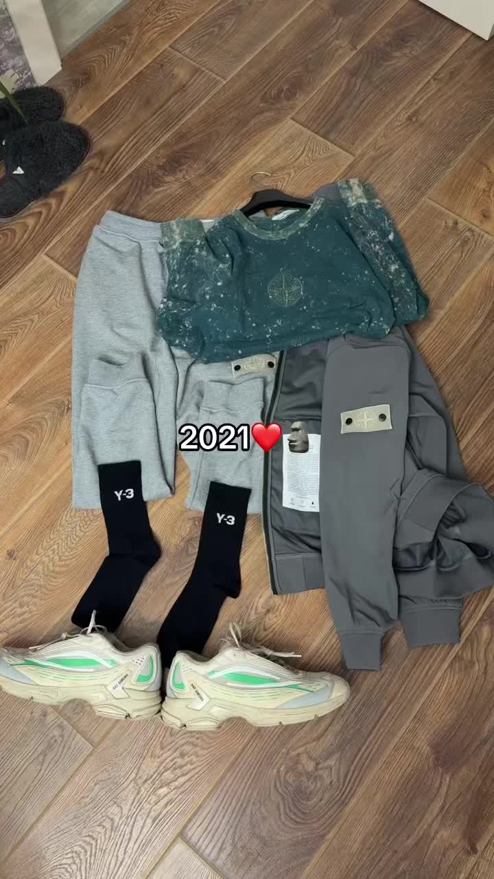 @denchik_rafsimons