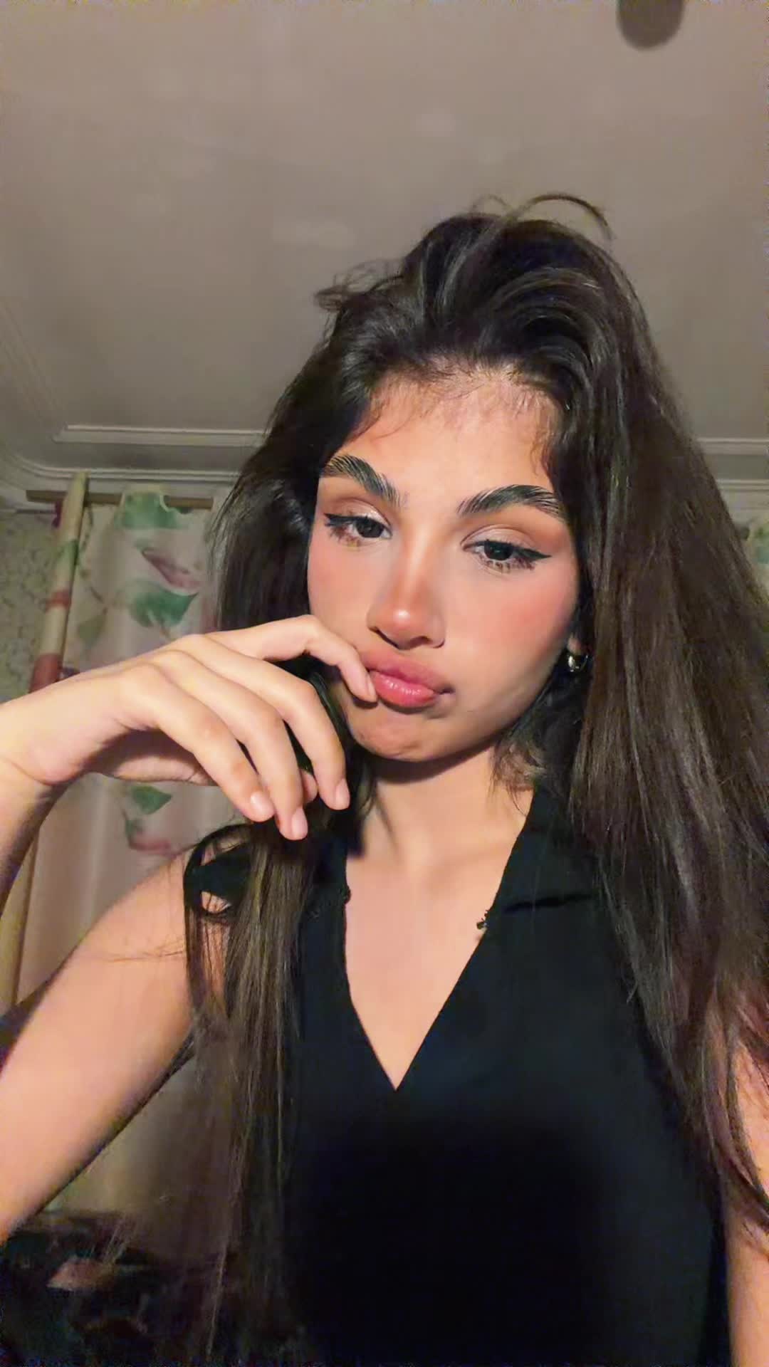 @neeg1n
