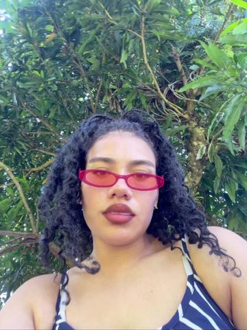 @Ellenoah