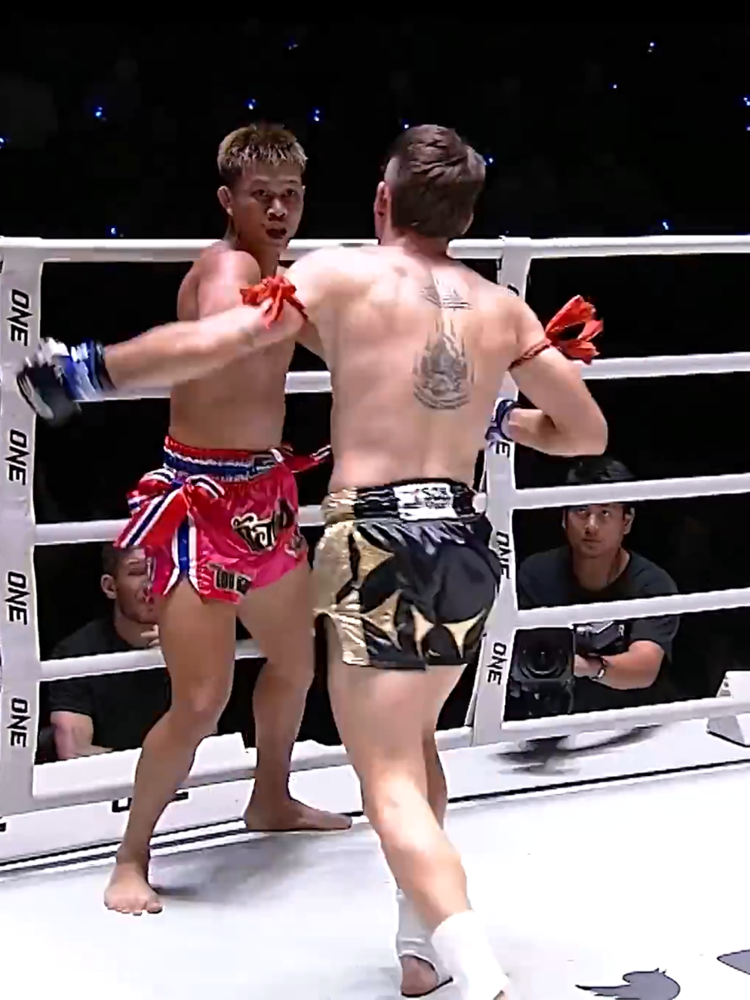 @K&ecirc;nh B&oacute;ng Đ&aacute;