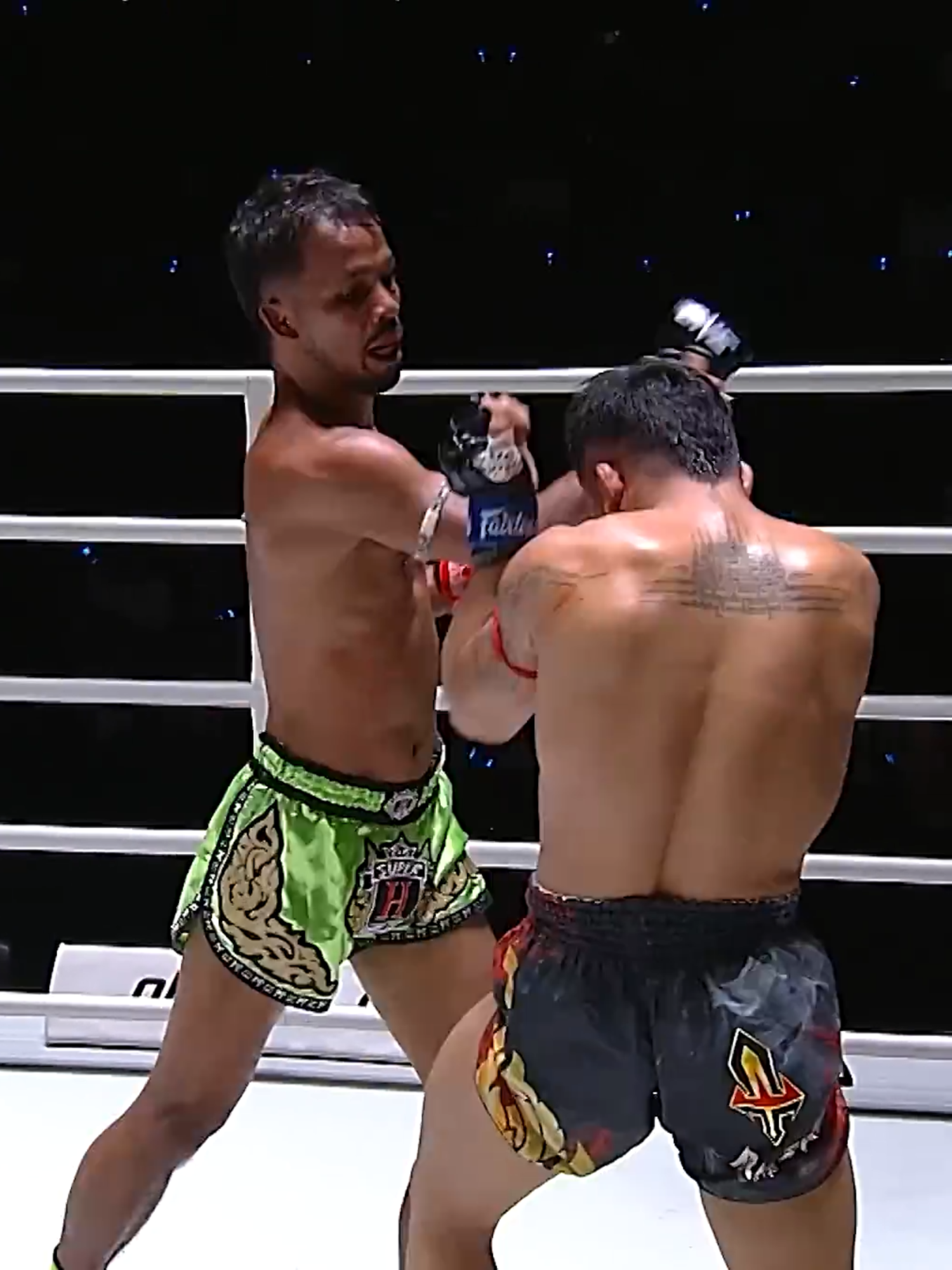 @K&ecirc;nh B&oacute;ng Đ&aacute;