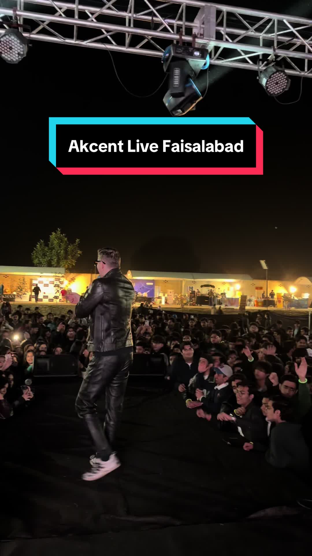@Akcent