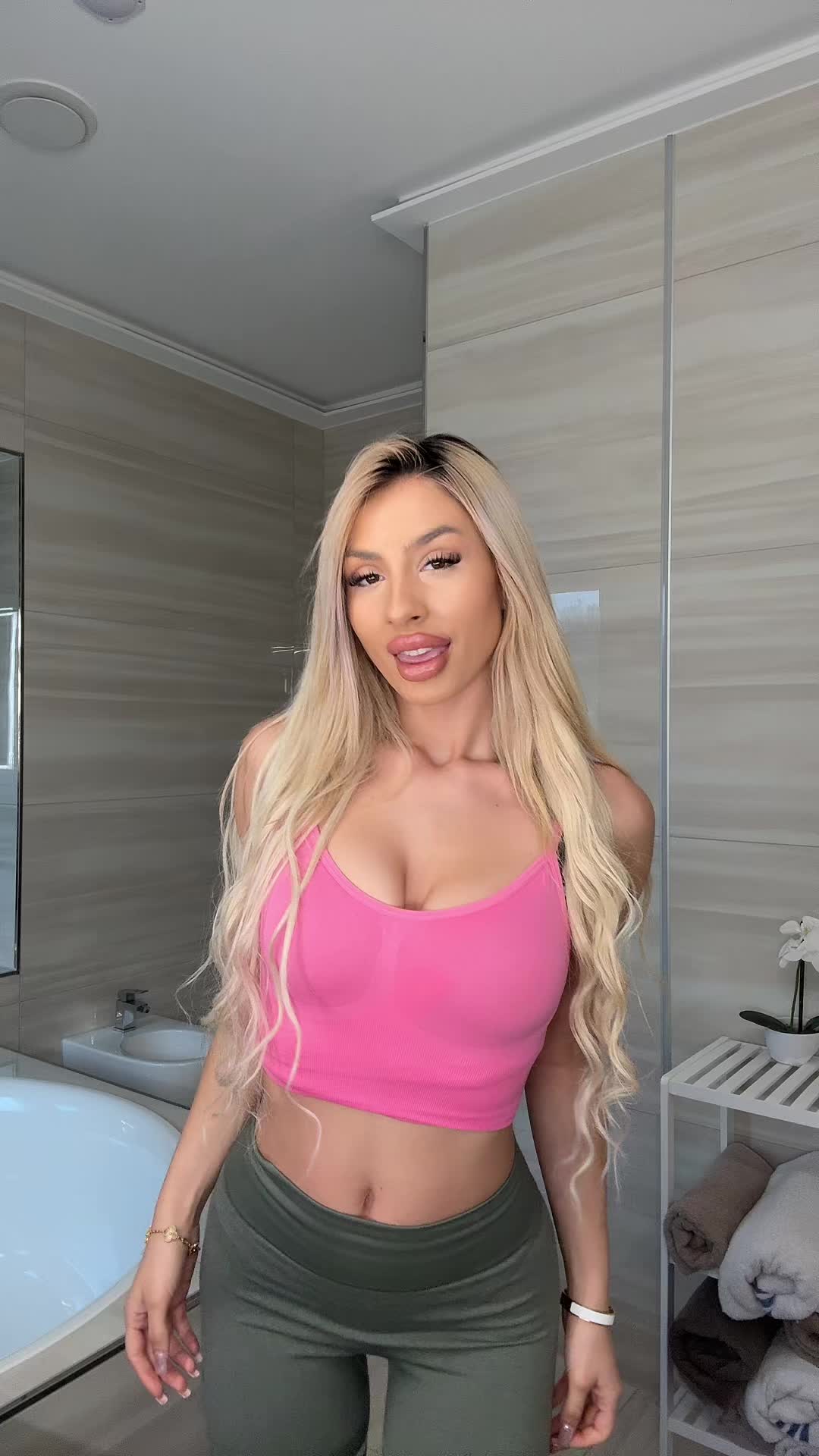 @Vazzzle