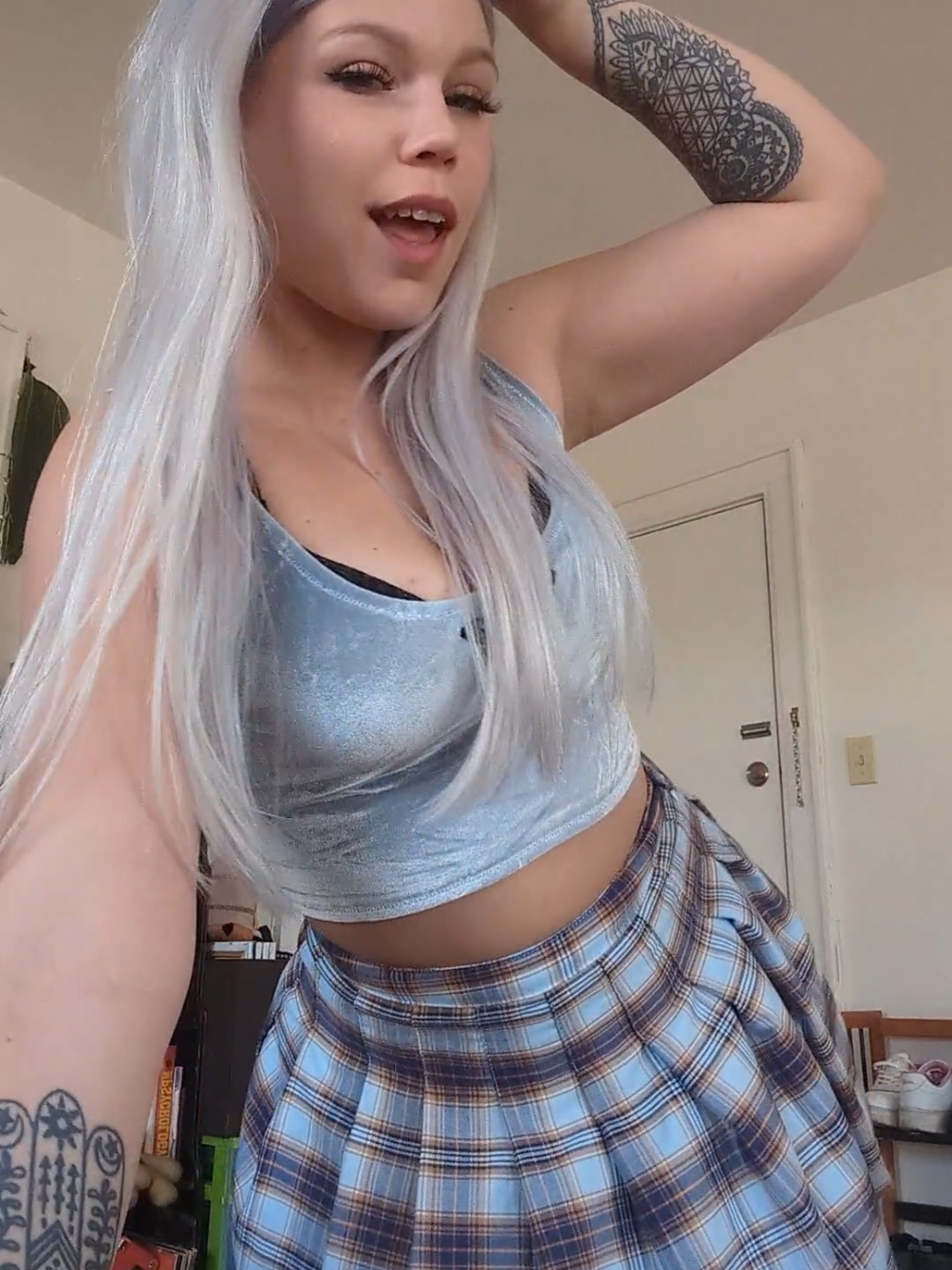 @irlWaifuGoddess