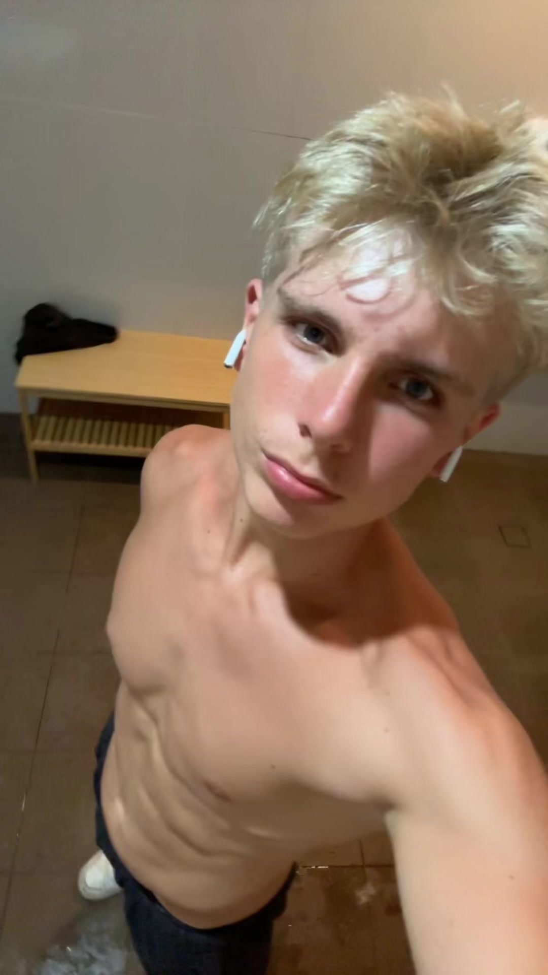 @danehowarth