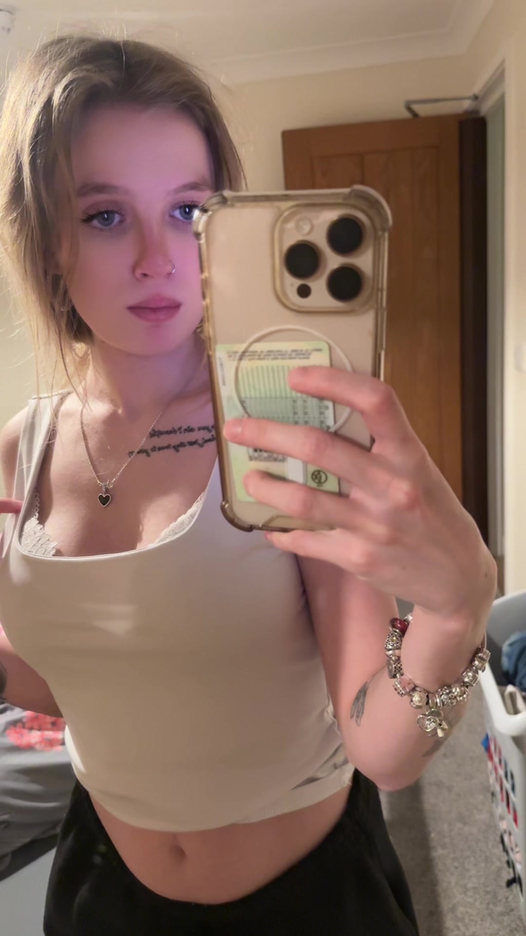 @tinytaraxo