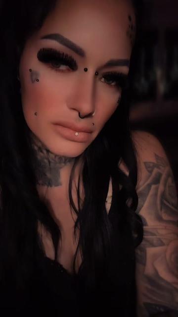@🎀✨𝕴𝖓𝖐𝖊𝖉_𝕯𝖊𝕷𝖚𝖃𝖊✨🎀