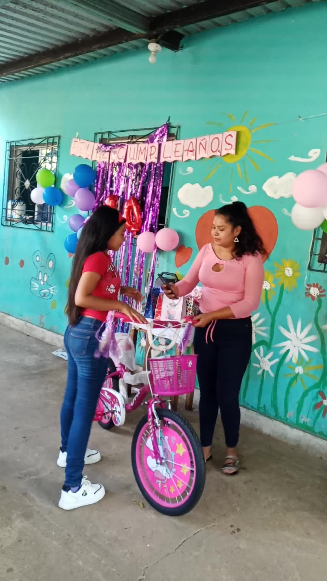 @Sandra De Guevara