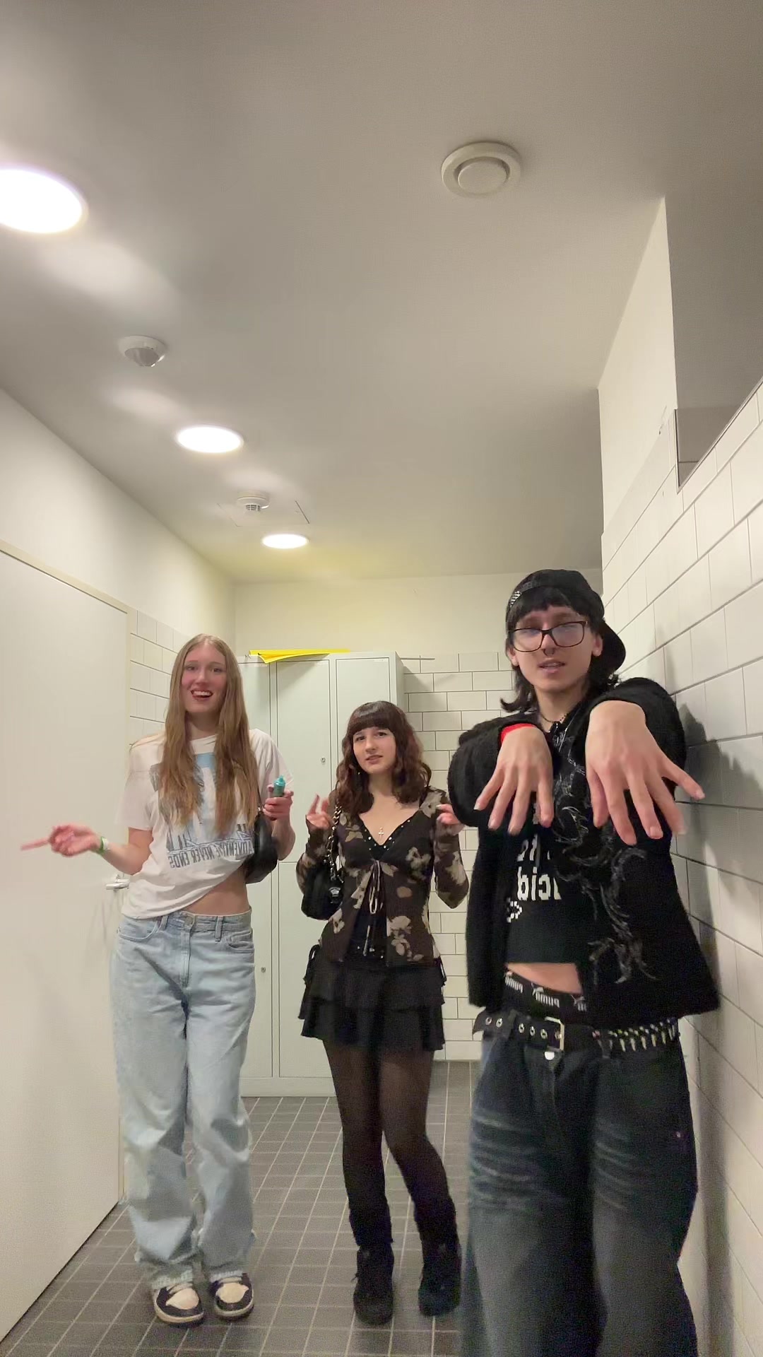 @Lu