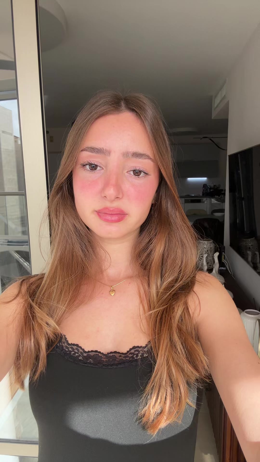 @roni 🍒
