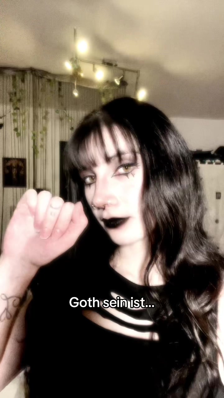 @🌑 Alina | Gothic &bull; Alt Girl