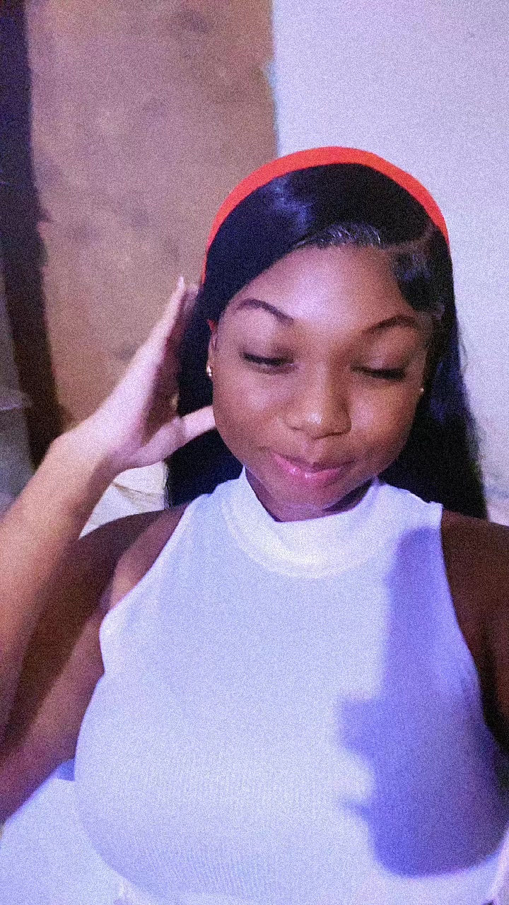 @R.E.D B.A.B.Y😉💋