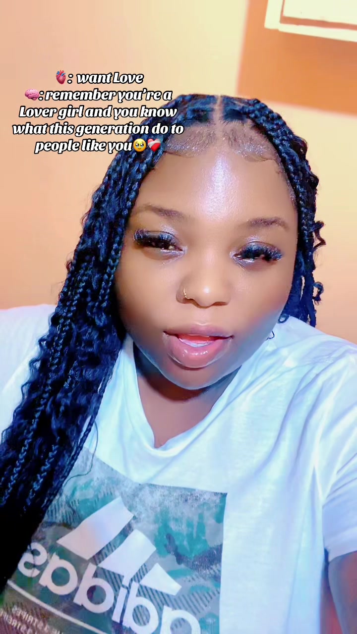 Strawberry_Shan🍓 (@strawberry_shan4) - Urlebird