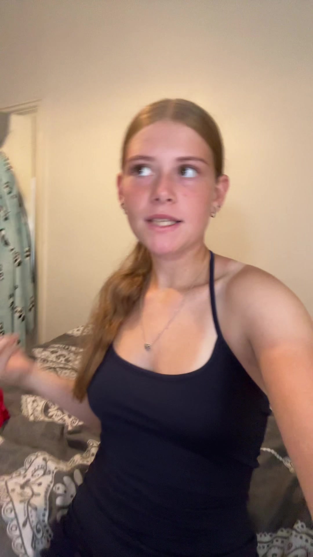 @Chloe