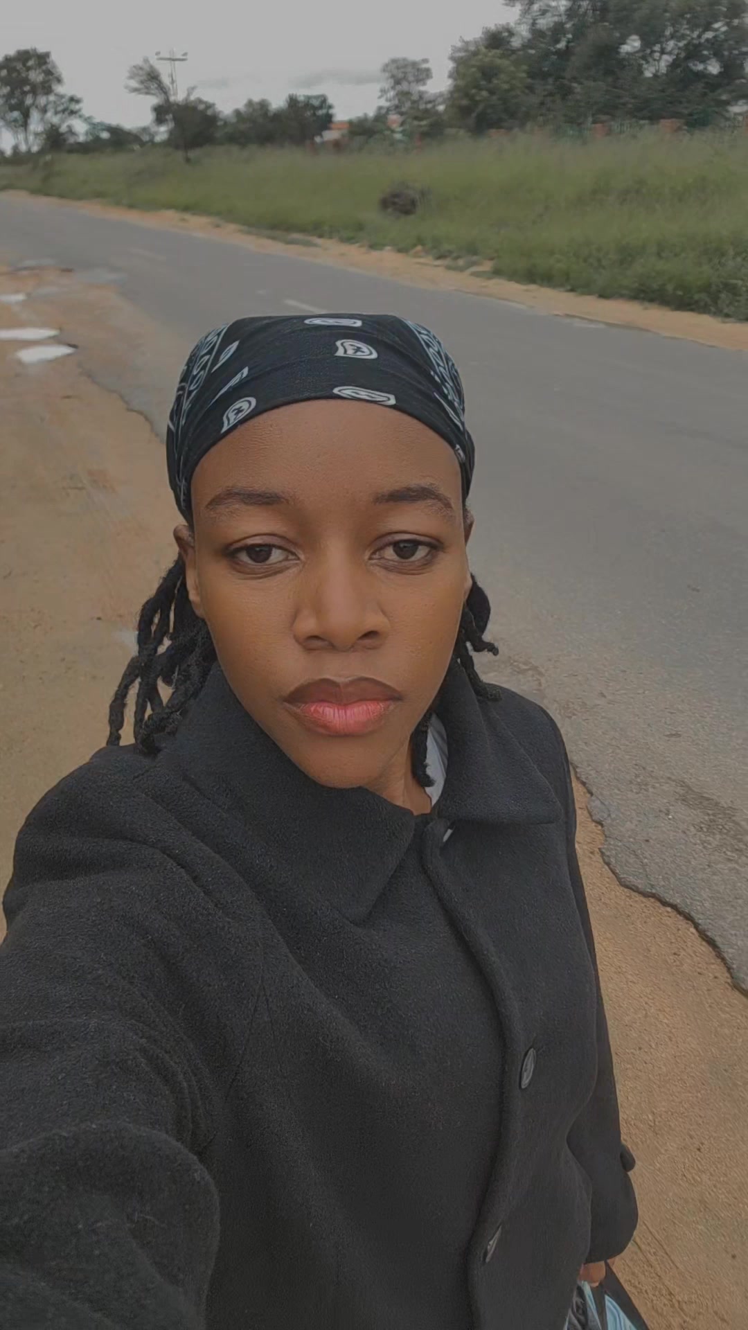 @𝐿𝓎𝓇𝒾𝓀𝒶🌹