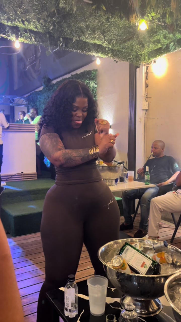 @MfekaXolisile