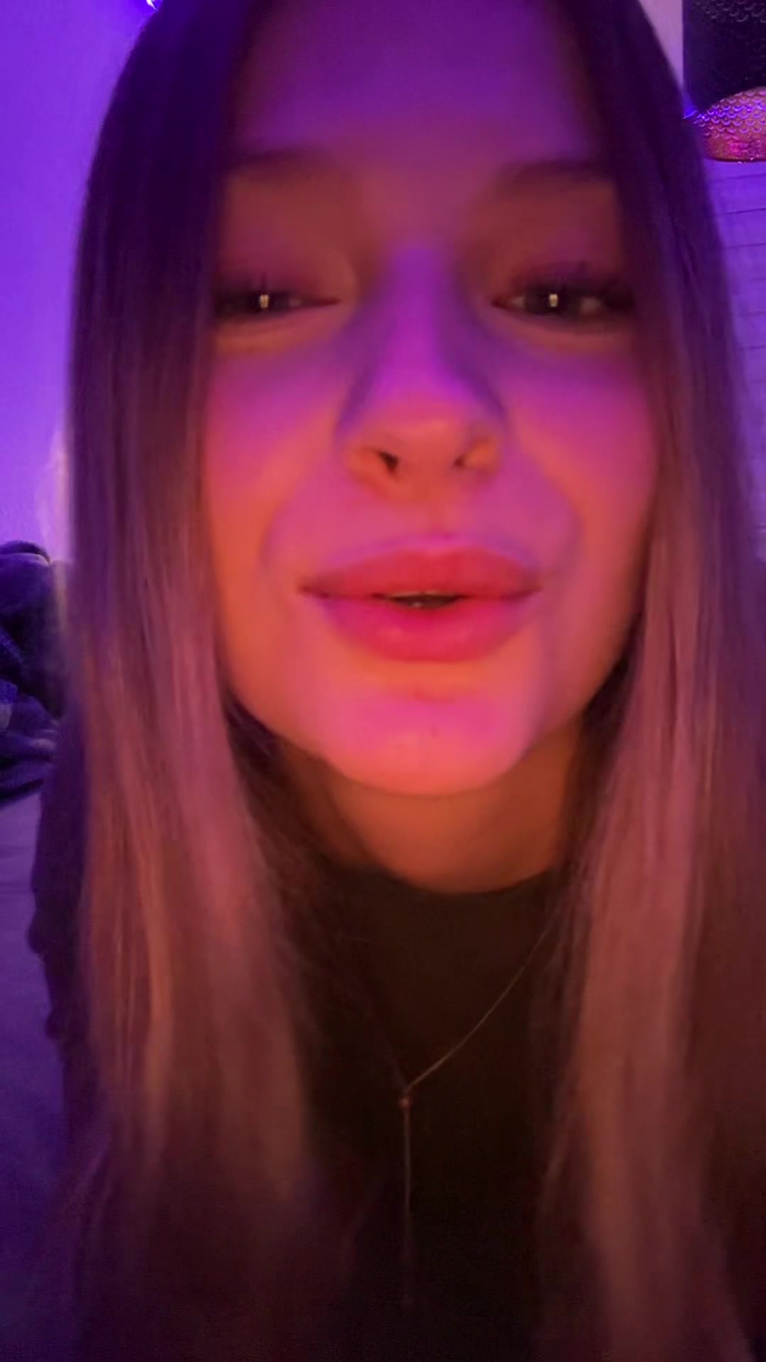 @elliii