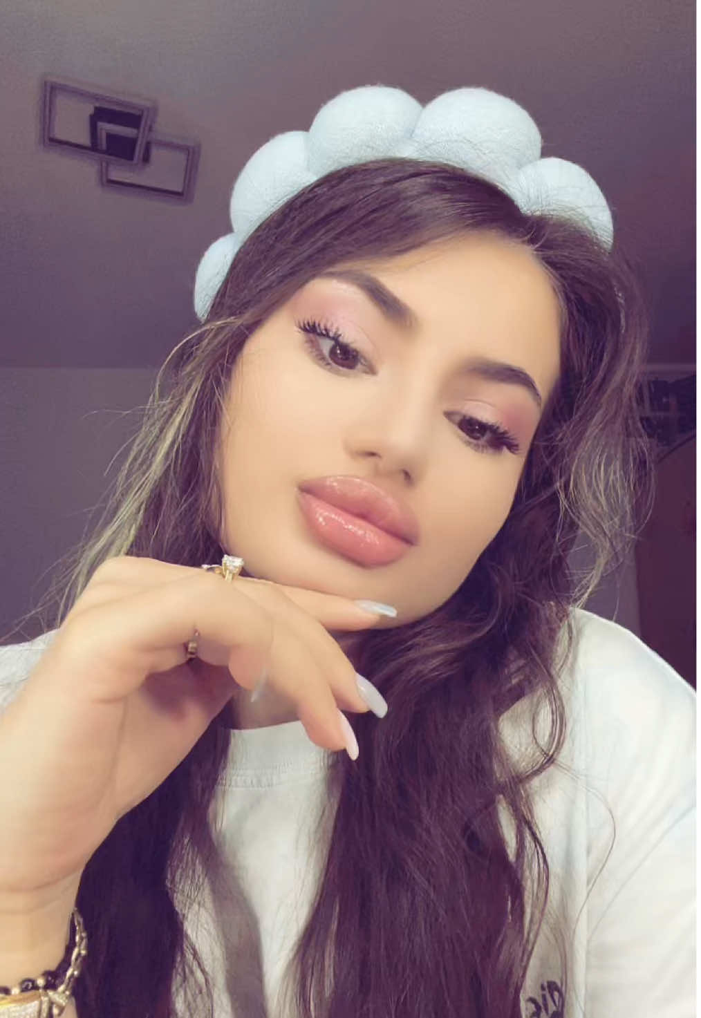 @Alinanicolaee