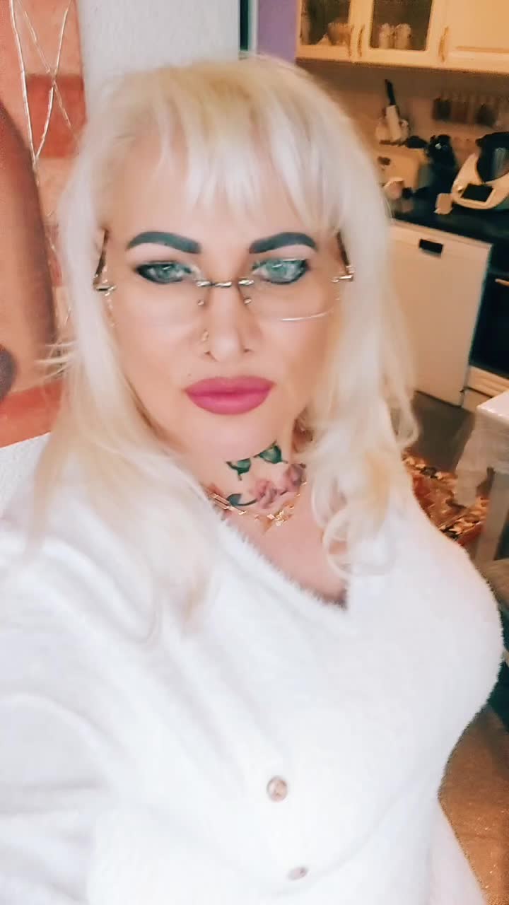 @Barbi 🇩🇪😉🇵🇱