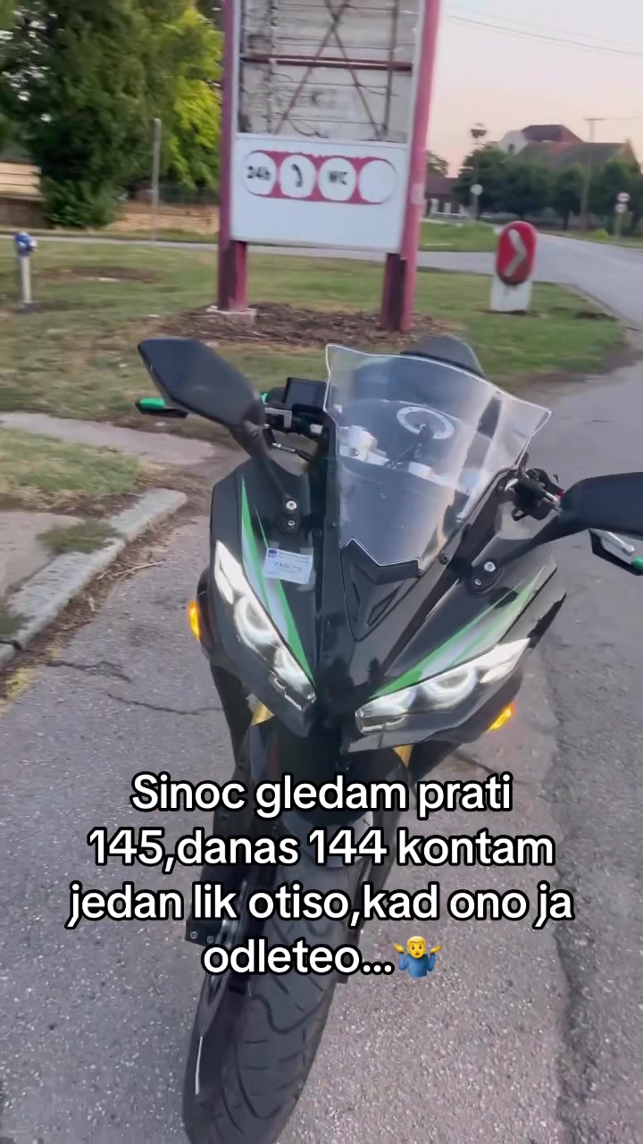 @Ikac_m8