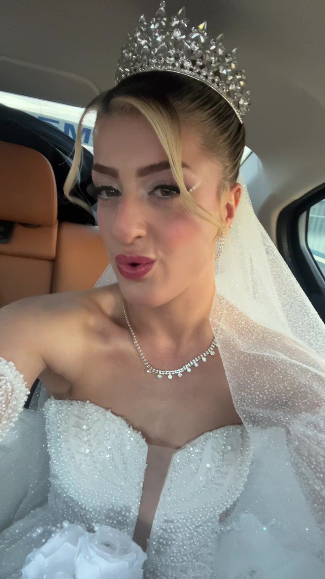@Karizma gelin 👰&zwj;♀️