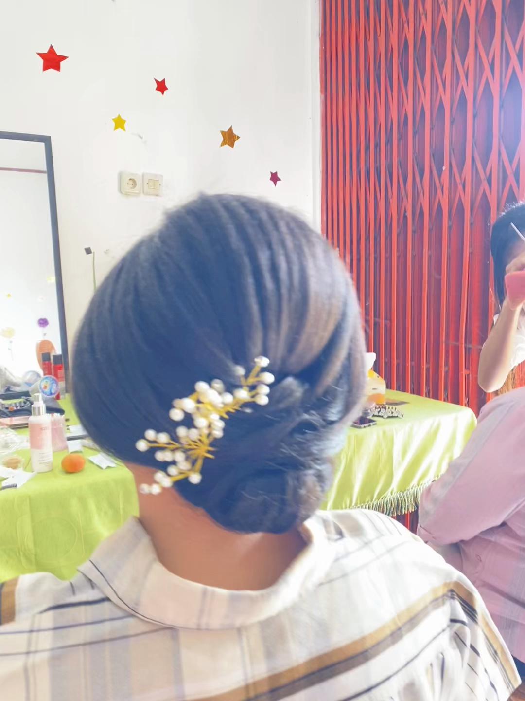 @Risweni Sirait-MUA