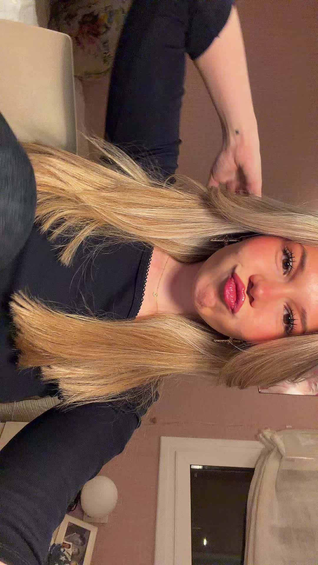 @C&Egrave;LIA BALLTONDRE