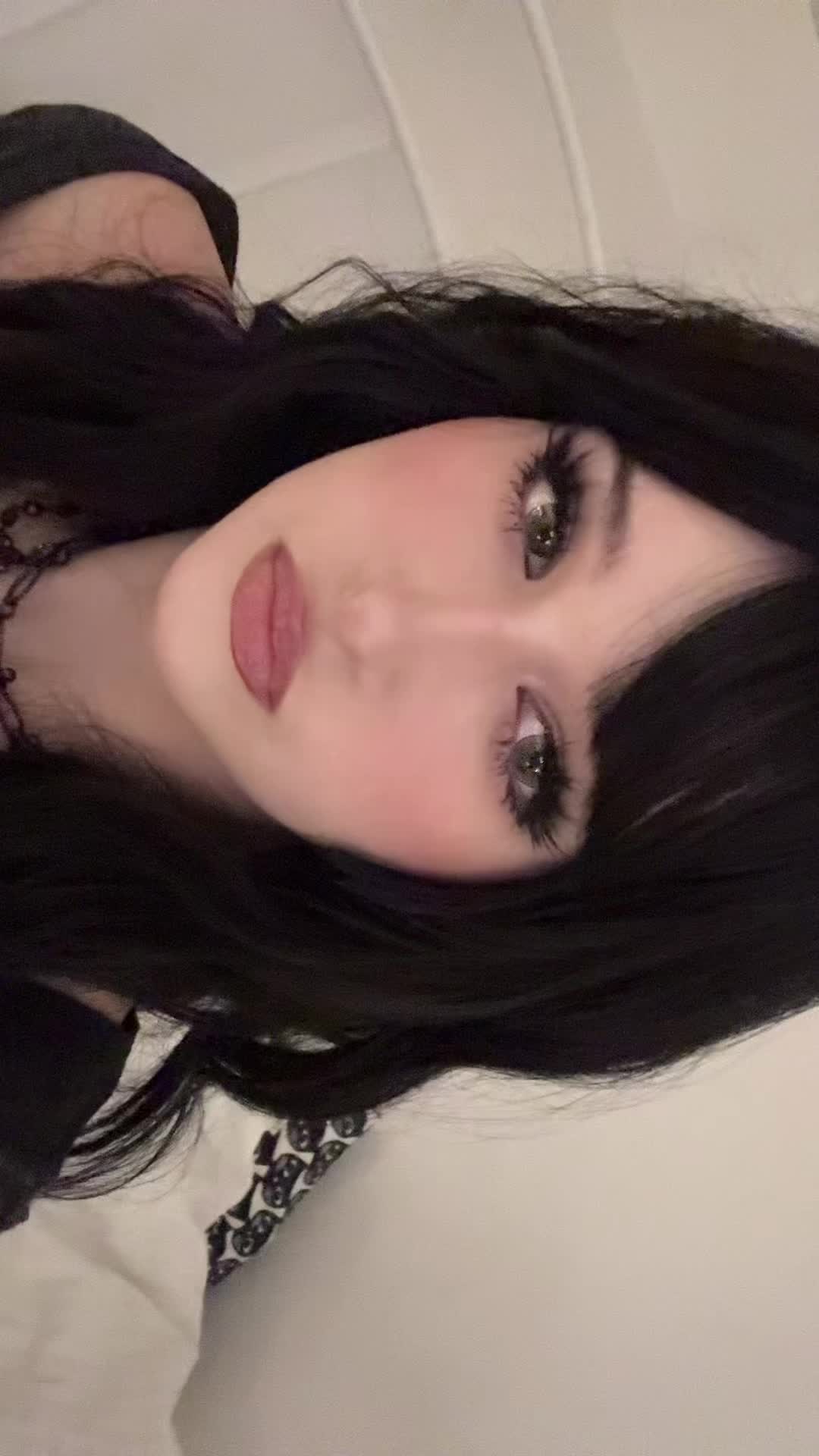 @Q